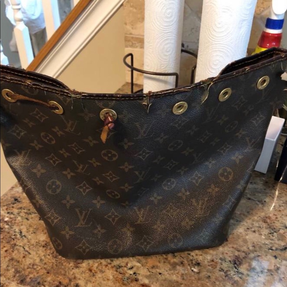 Louis Vuitton Large Noe bag. Very used.